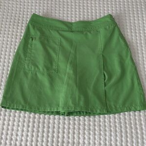 IZOD Green Women's Skort Golf Xtra Dry Skirt SZ 6